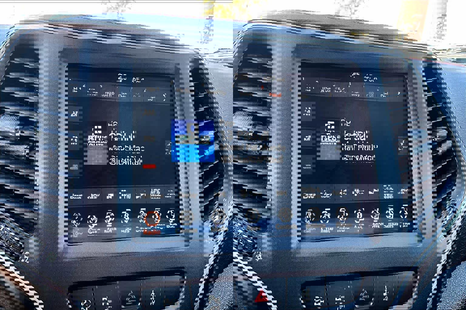 Used 2021 Jeep Cherokee Trailhawk w/ Technology Group image 31