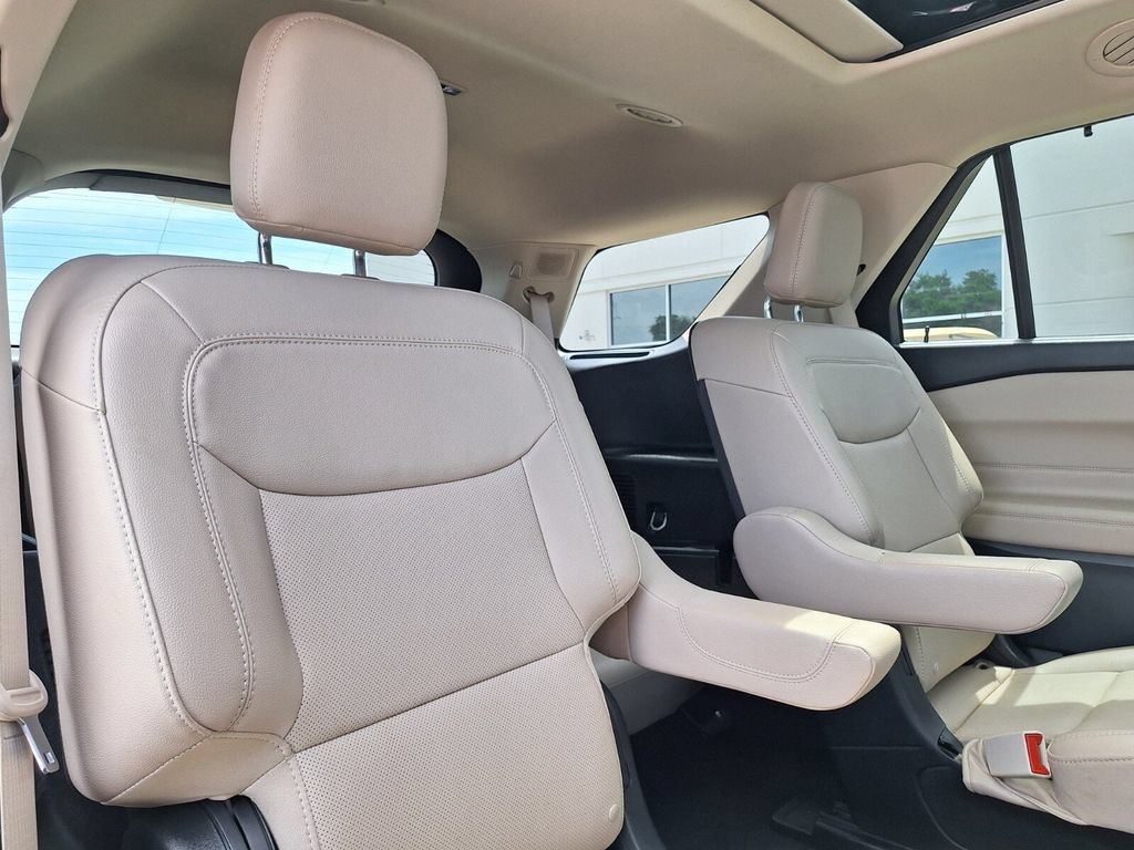 Certified 2023 Ford Explorer Limited w/ Limited Technology Package RWD image 32