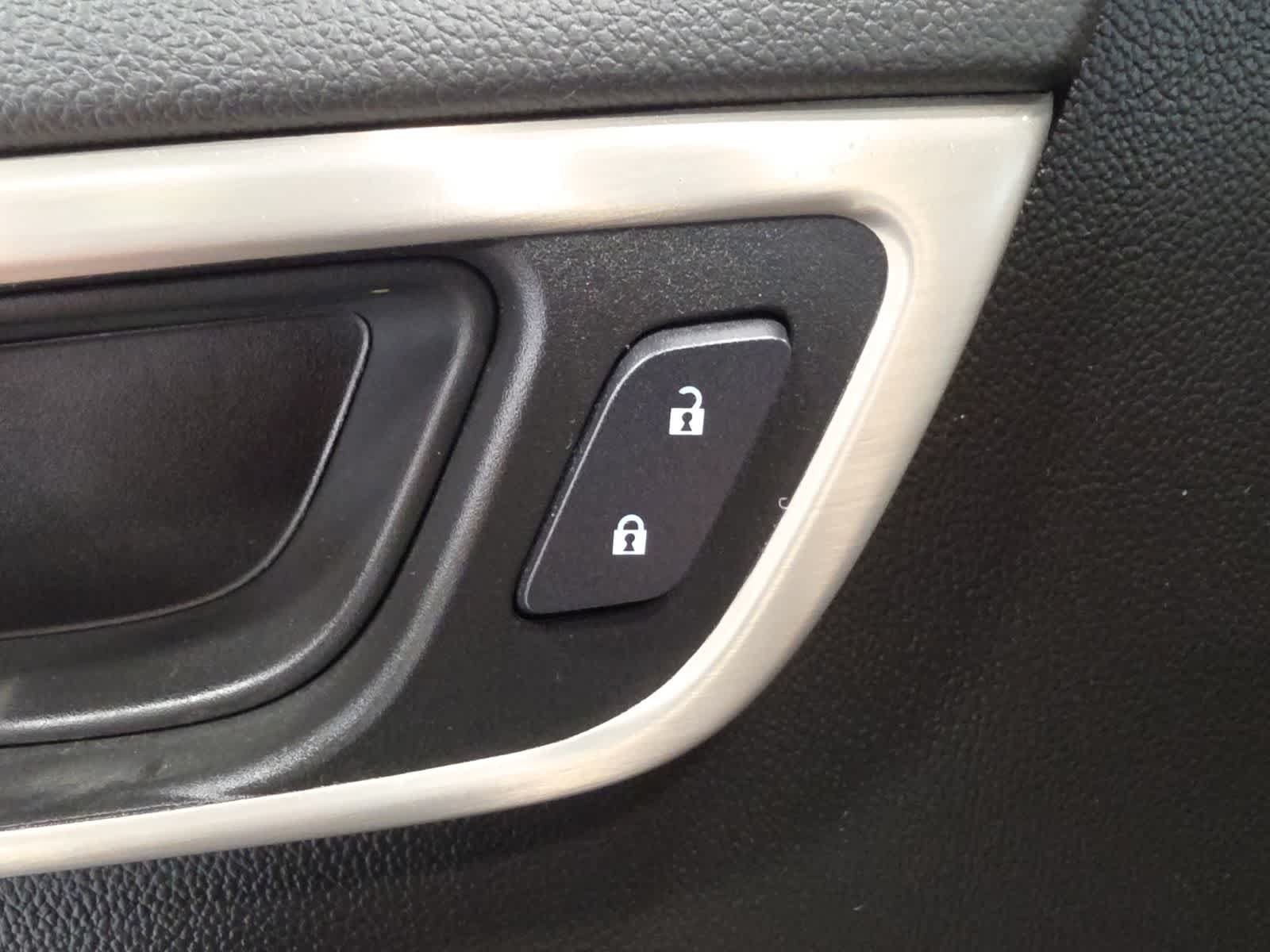 Used 2020 GMC Yukon Denali AWD/4WD image 21