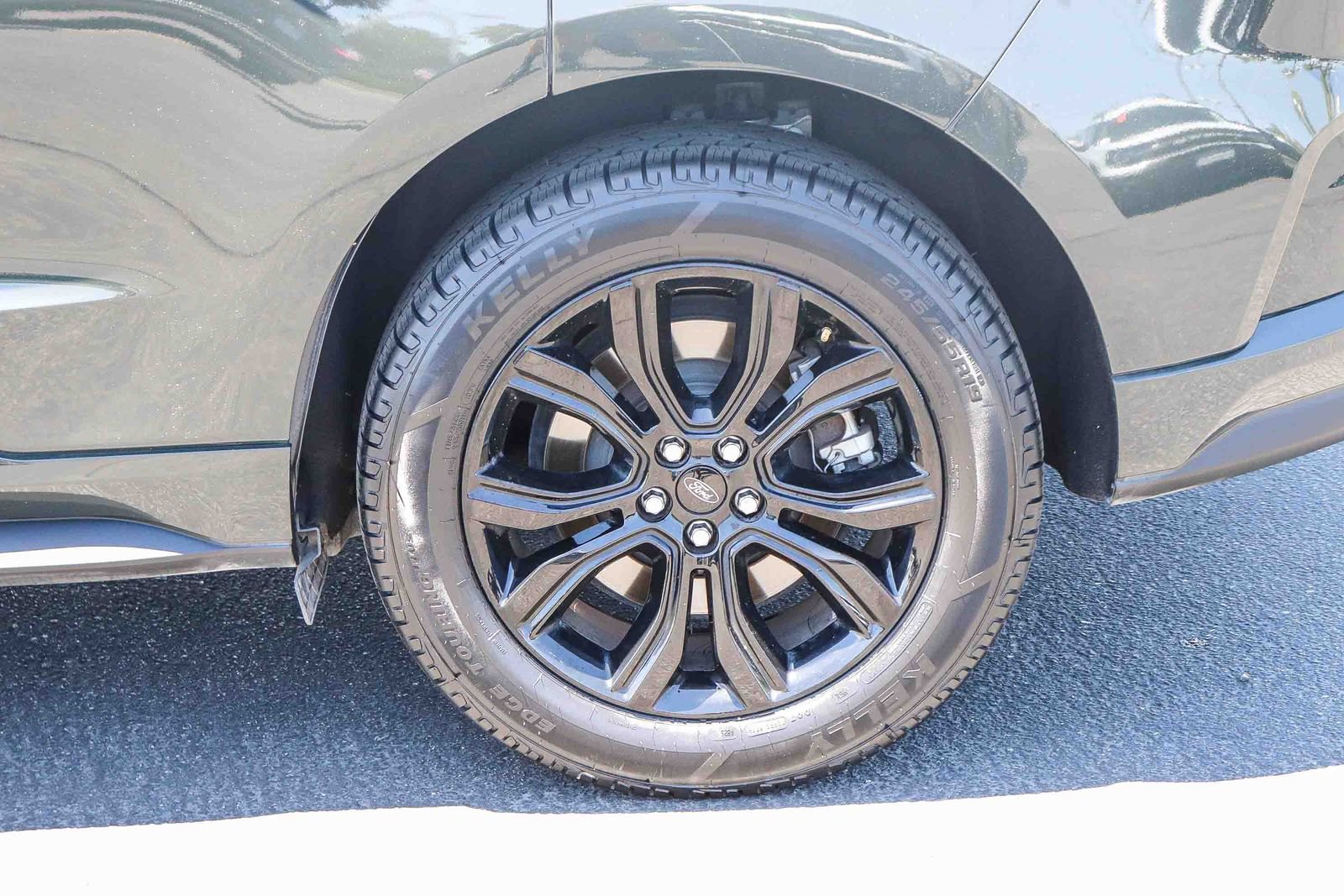 Certified 2023 Ford Edge SE w/ Black Appearance Package AWD/4WD image 8