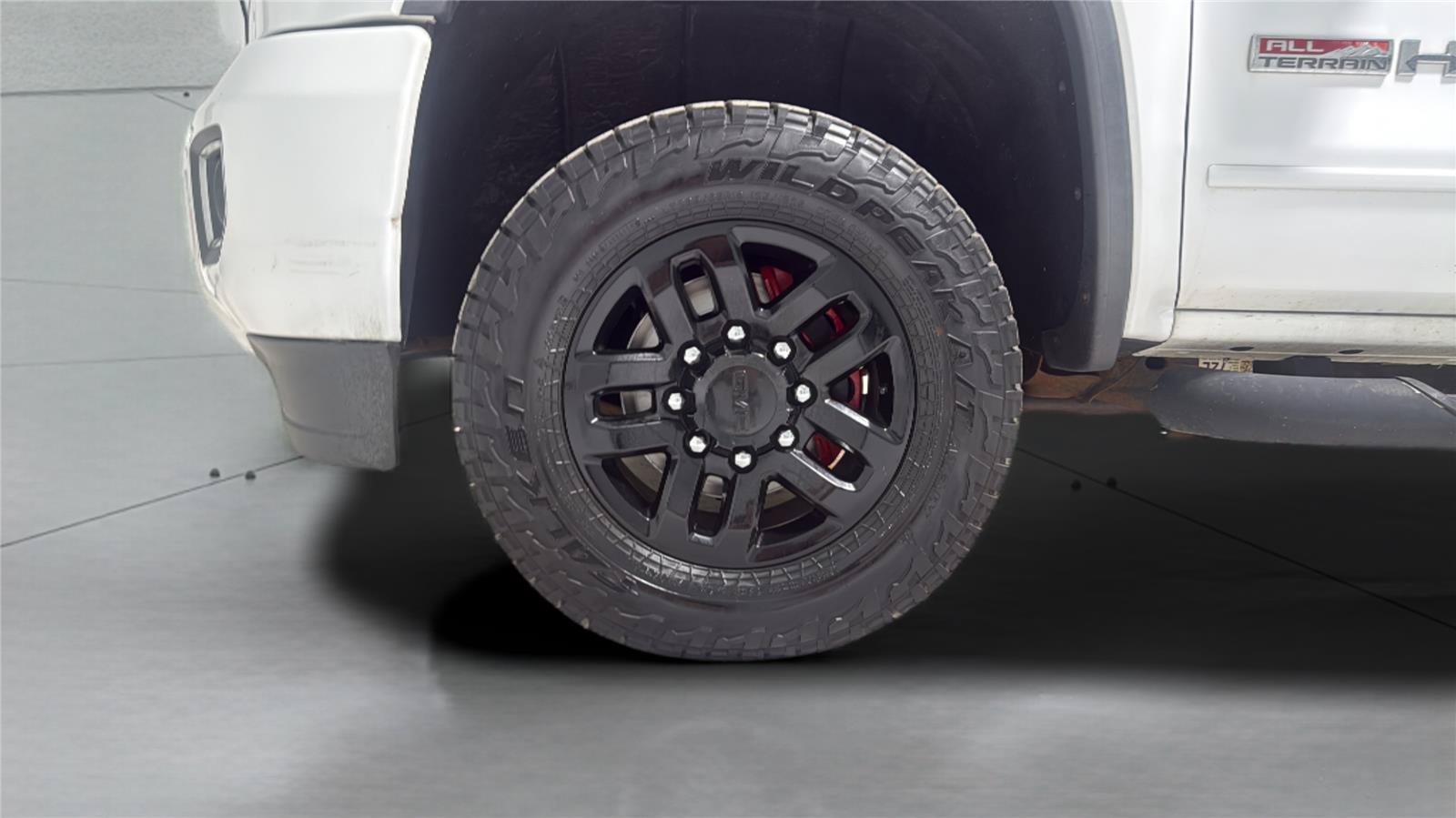 Used 2017 GMC Sierra 2500 SLT w/ All Terrain X HD Package AWD/4WD image 32