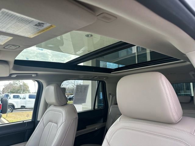 Certified 2023 Ford Expedition Limited image 8