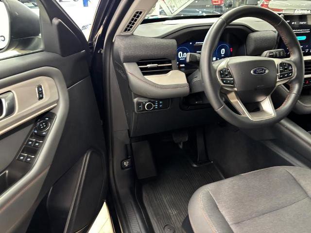 Certified 2025 Ford Explorer Active image 9