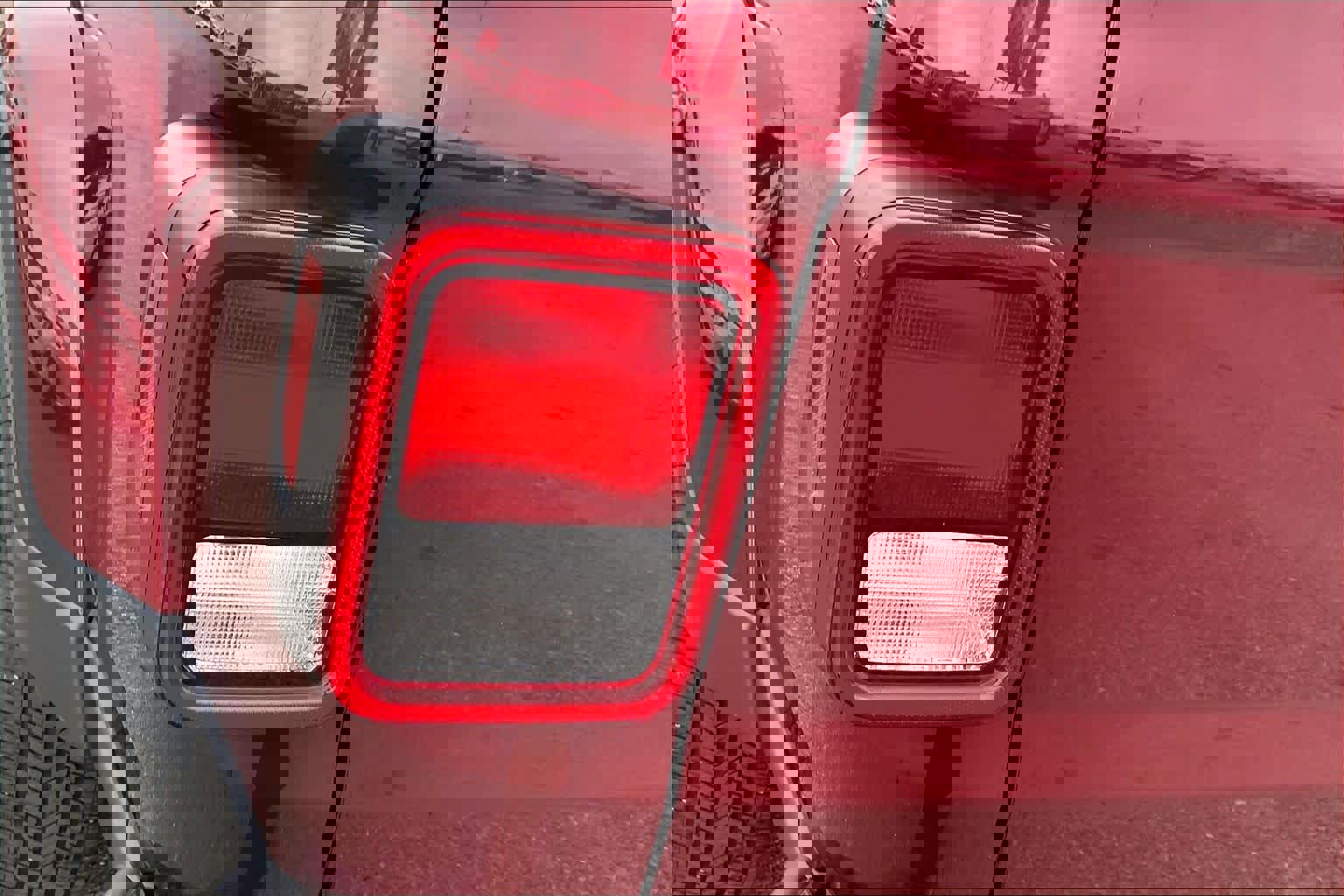 Used 2022 Jeep Gladiator Overland image 29