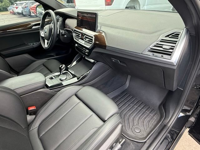 Used 2024 BMW X4 xDrive30i AWD/4WD image 17