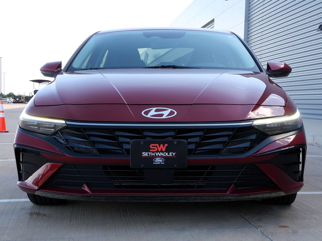 Used 2025 Hyundai Elantra SEL FWD image 4