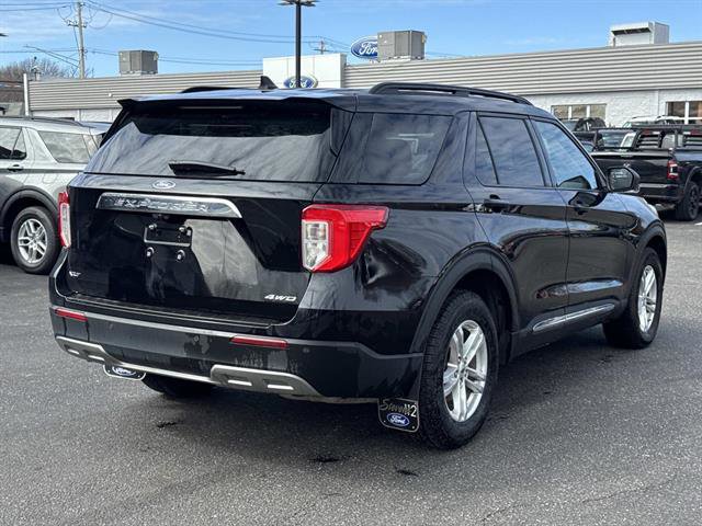 Certified 2022 Ford Explorer XLT w/ Equipment Group 202A image 3
