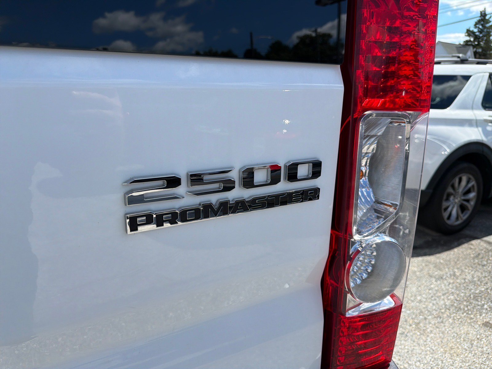 Used 2023 RAM ProMaster 2500 FWD image 6