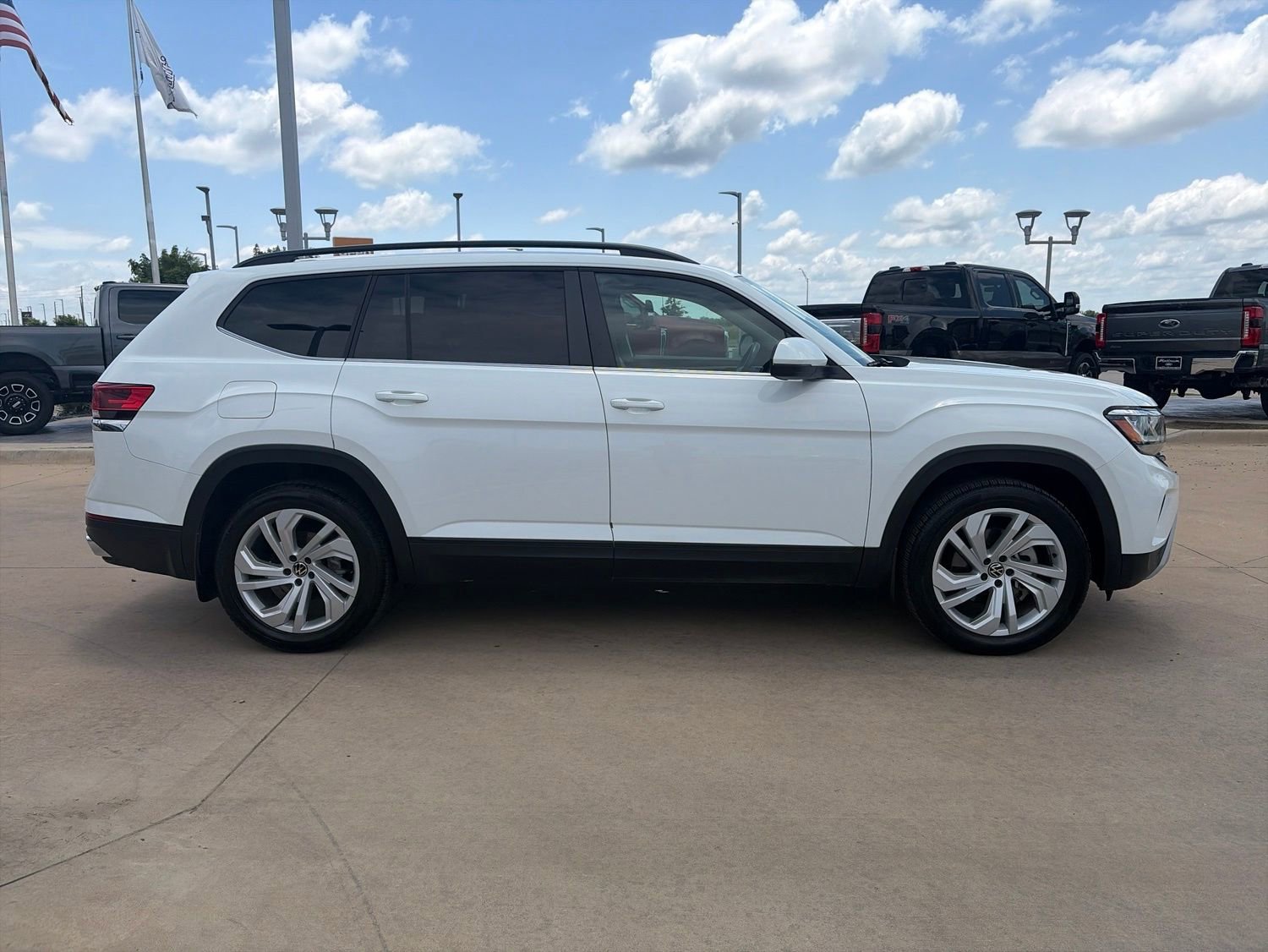 Used 2022 Volkswagen Atlas SE AWD/4WD image 6