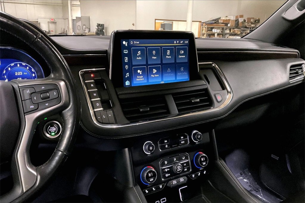 Used 2023 Chevrolet Suburban Premier image 8