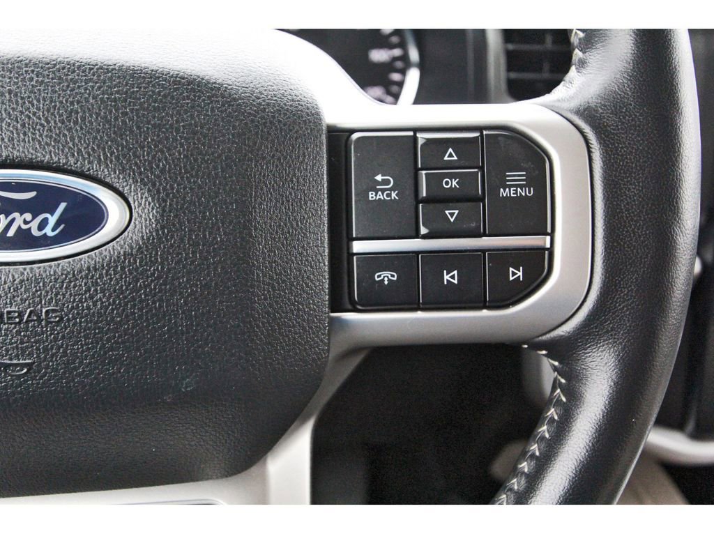 Certified 2024 Ford Expedition XLT RWD image 19