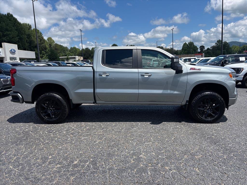 Used 2025 Chevrolet Silverado 1500 RST w/ Z71 Off-Road Package AWD/4WD image 9