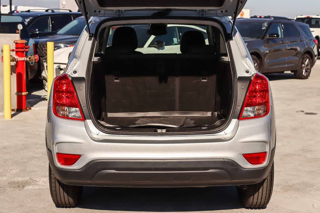 Used 2022 Chevrolet Trax LS w/ Tint and Cruise Package FWD image 27