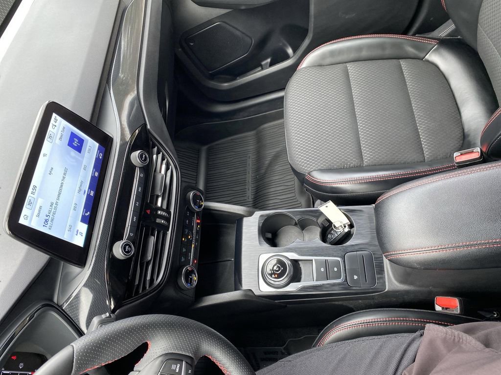 Certified 2025 Ford Escape ST-Line Select image 24