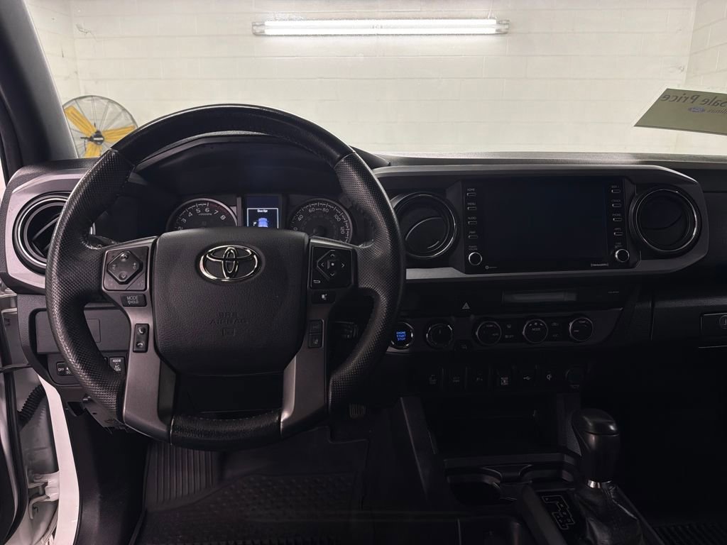 Used 2022 Toyota Tacoma TRD Off-Road w/ Technology Package image 12