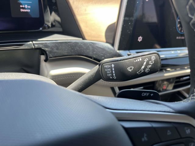 Used 2024 Volkswagen Atlas SE w/ Black Wheel Package FWD image 33