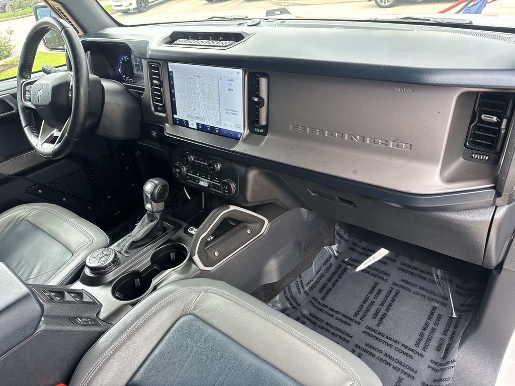 Certified 2021 Ford Bronco Outer Banks w/ Sasquatch Package AWD/4WD image 16