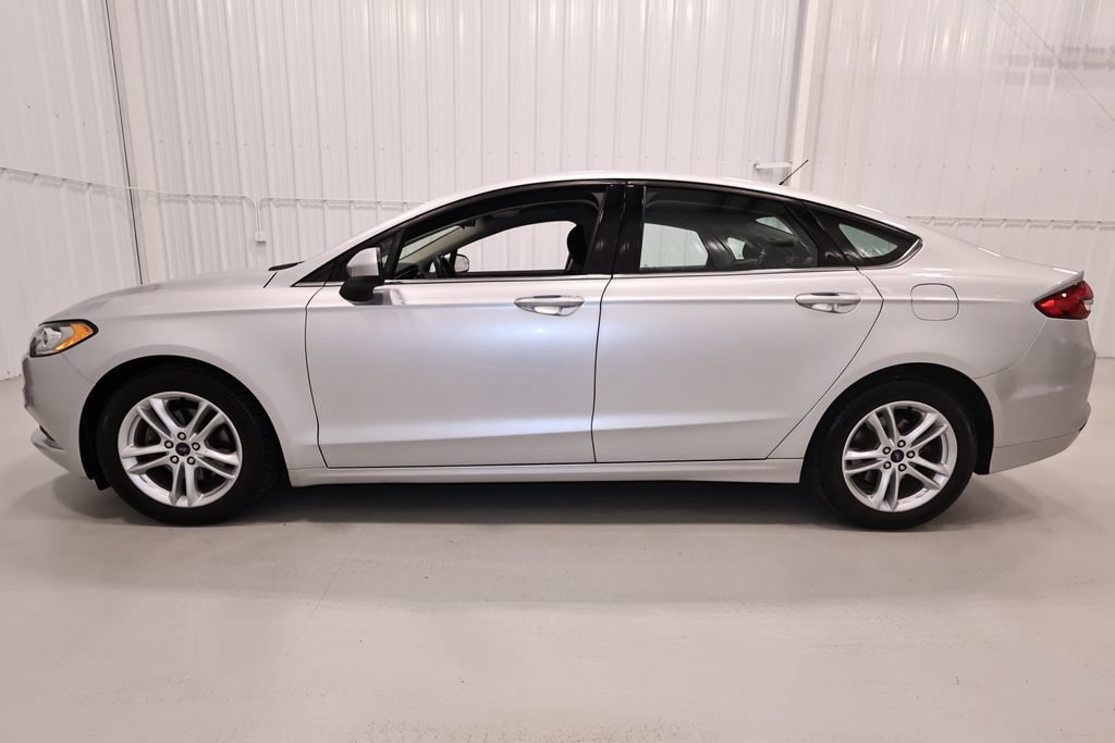 Certified 2018 Ford Fusion SE FWD image 7