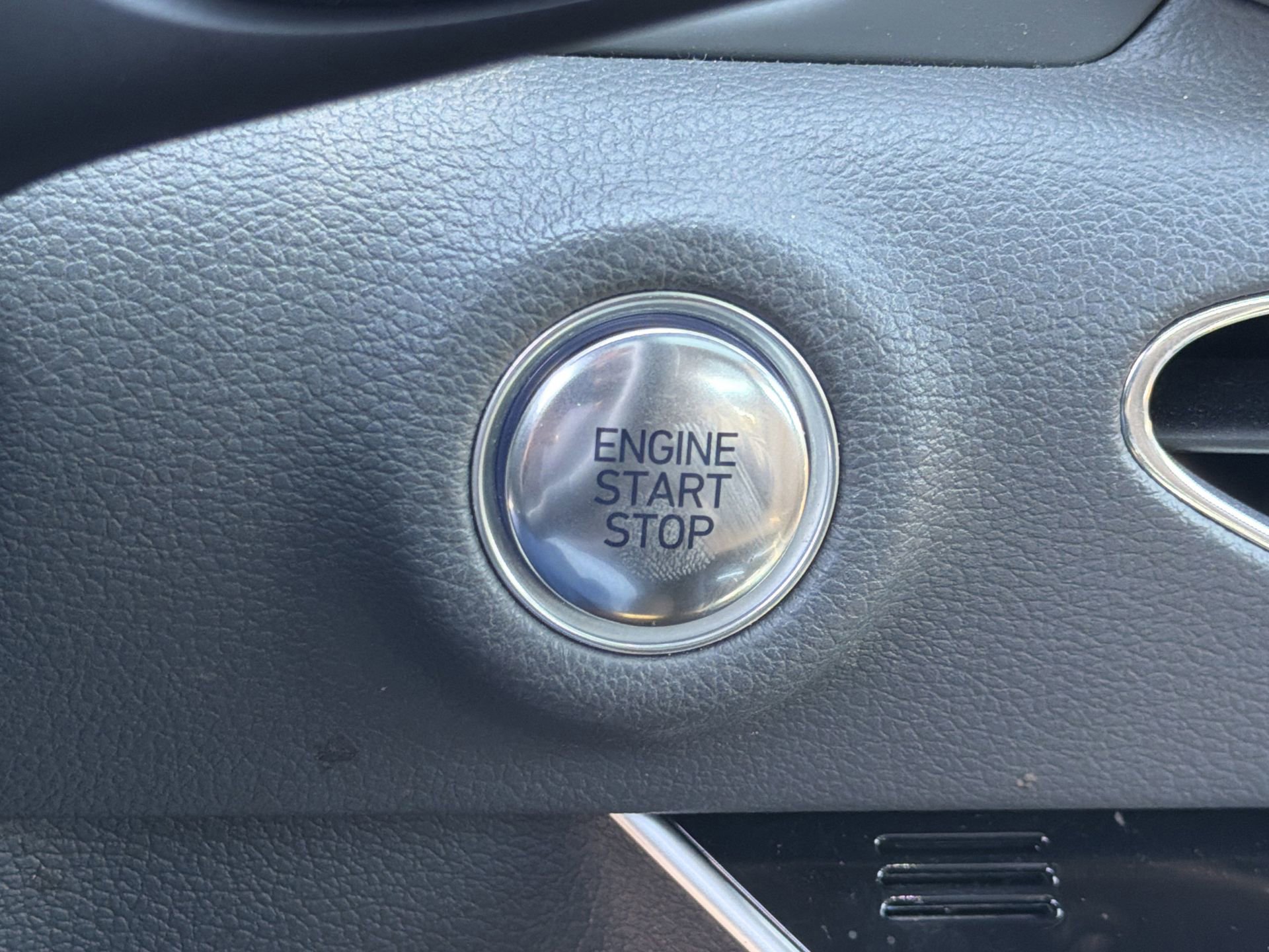 Used 2023 Hyundai Sonata Limited FWD image 8