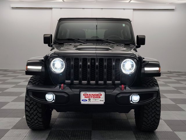 Used 2022 Jeep Wrangler Unlimited Rubicon w/ LED Lighting Group AWD/4WD image 3