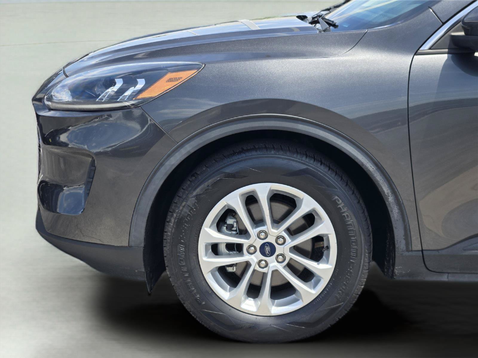 Certified 2020 Ford Escape SE FWD image 9