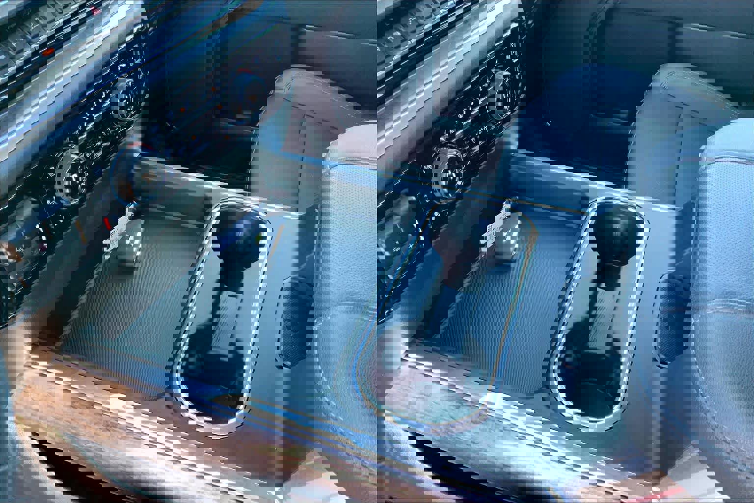 Used 2024 Chevrolet Silverado 2500 LTZ w/ LTZ Convenience Package image 16