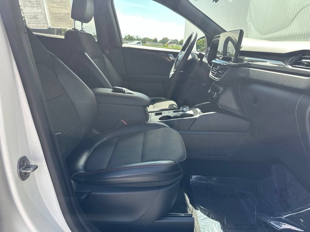 Certified 2024 Ford Escape ST-Line w/ Tech Pack #1 AWD/4WD image 30