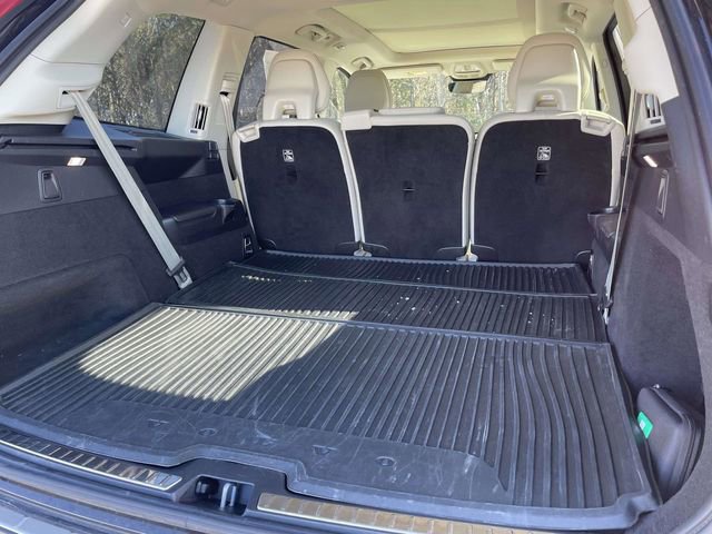 Used 2024 Volvo XC90 B5 Plus w/ Protection Package Premier image 11