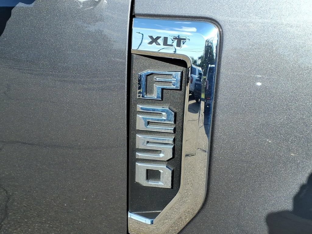 Certified 2022 Ford F250 XLT w/ XLT Value Package AWD/4WD image 10