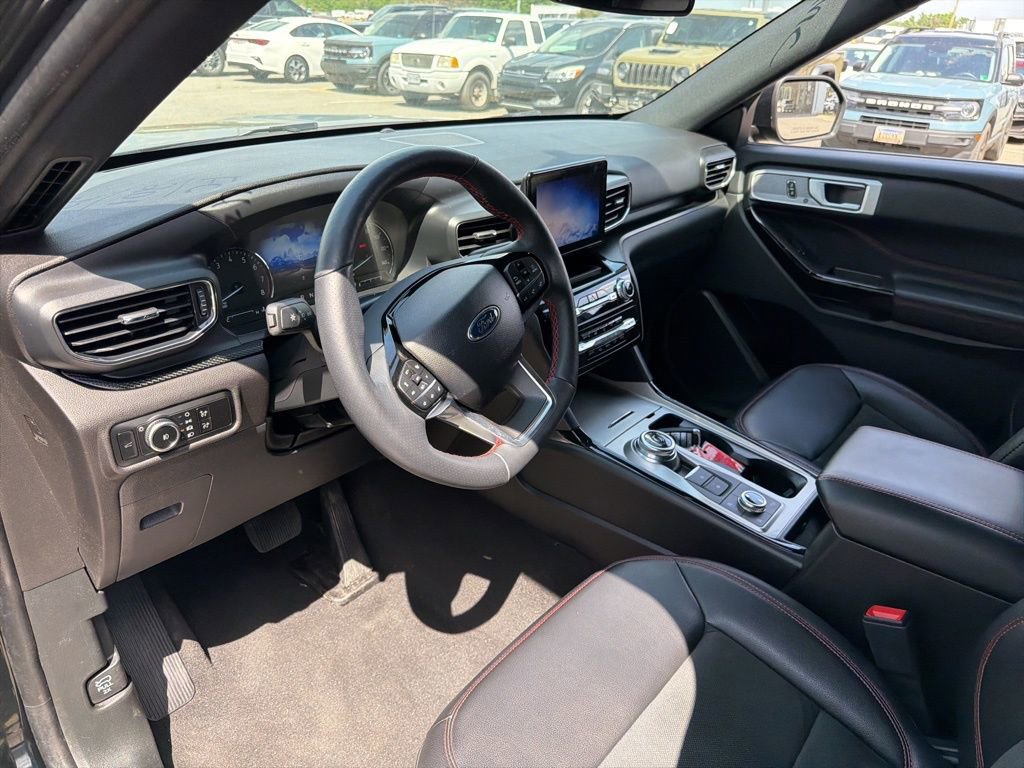 Certified 2023 Ford Explorer ST-Line w/ Class IV Trailer Tow Package AWD/4WD image 9