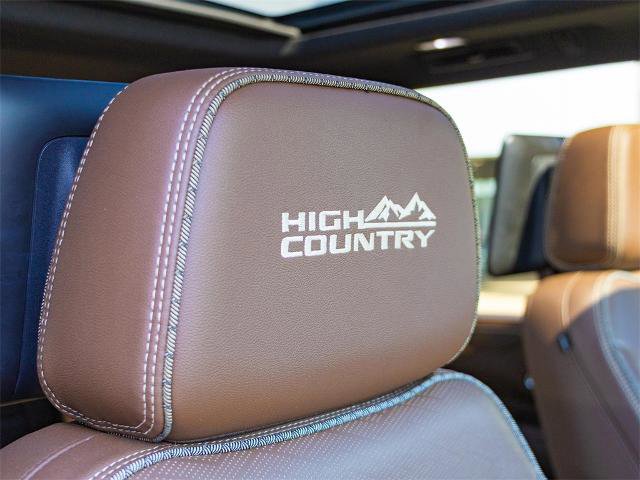 Used 2021 Chevrolet Suburban High Country image 17