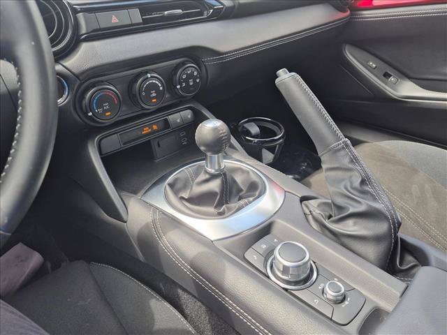 Used 2024 MAZDA MX-5 Miata Club RWD image 14
