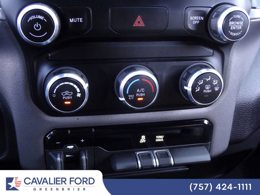 Used 2024 RAM 2500 Big Horn AWD/4WD image 31