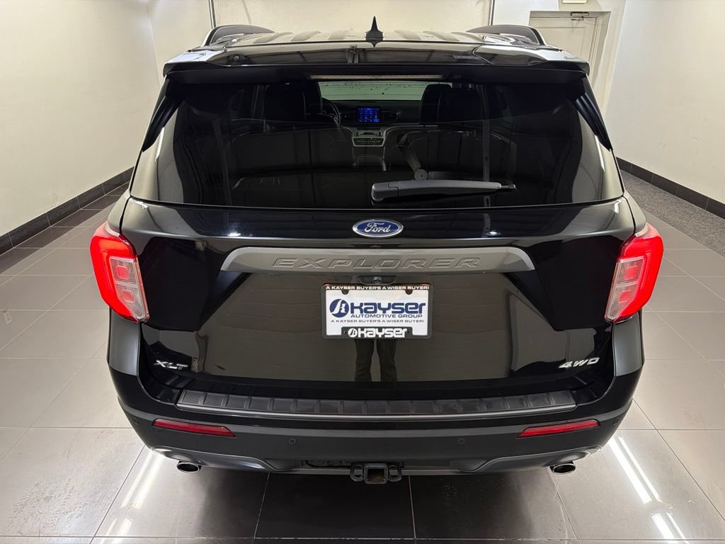 Certified 2023 Ford Explorer XLT w/ Equipment Group 202A AWD/4WD image 5