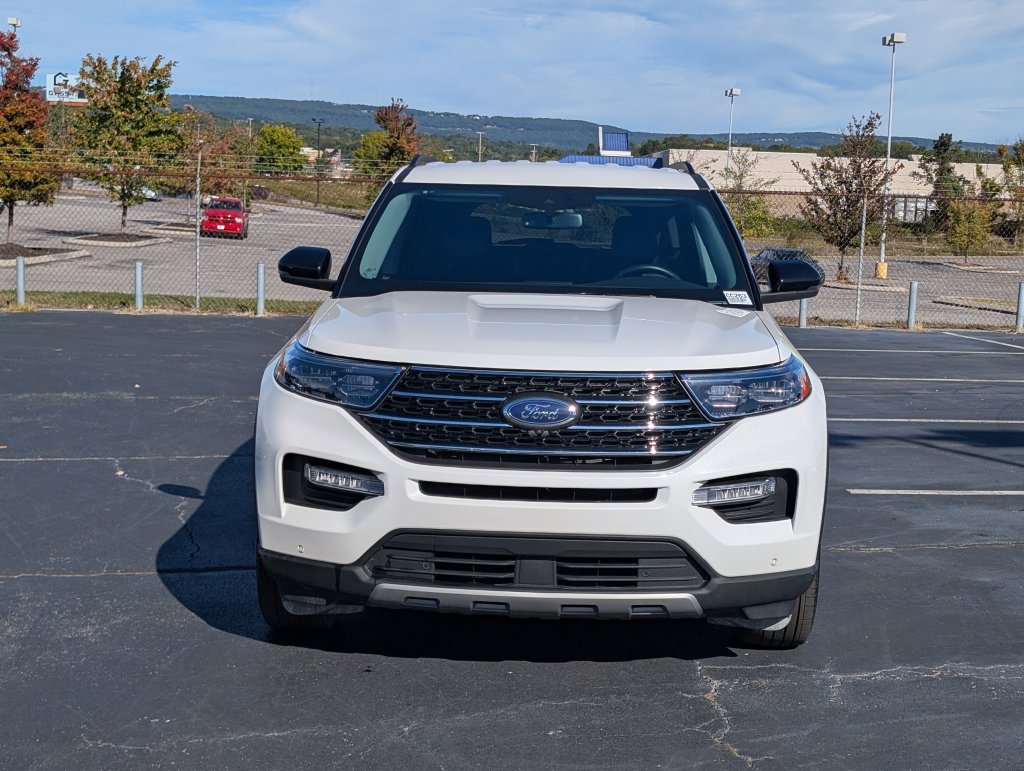 Certified 2024 Ford Explorer XLT w/ Equipment Group 202A AWD/4WD image 7