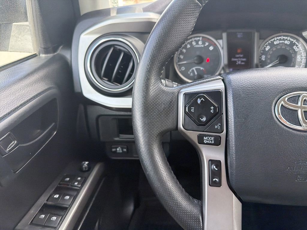 Used 2019 Toyota Tacoma SR5 RWD image 26