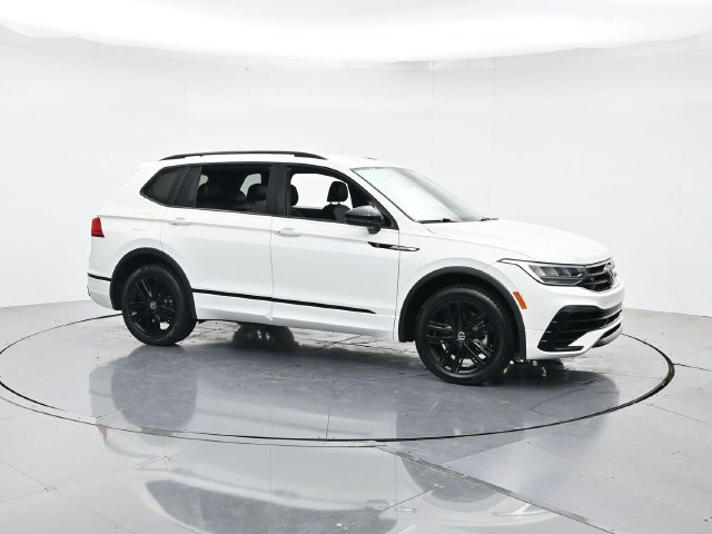 Used 2022 Volkswagen Tiguan SE R-Line FWD image 3