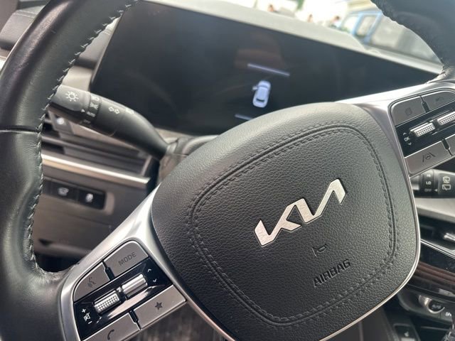 Used 2023 Kia Telluride EX w/ EX Captain's Chair Package FWD image 21