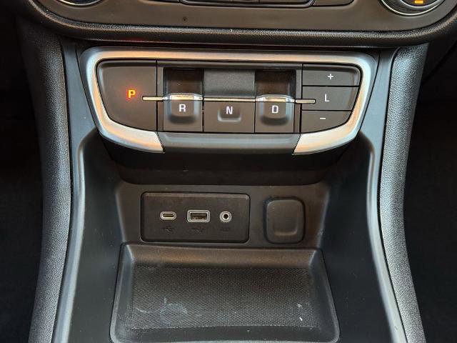 Used 2024 GMC Terrain SLE w/ Driver Convenience Package image 25