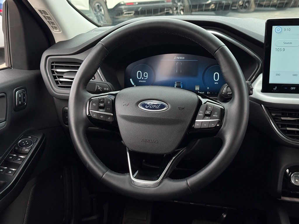 Certified 2025 Ford Escape Platinum AWD/4WD image 51