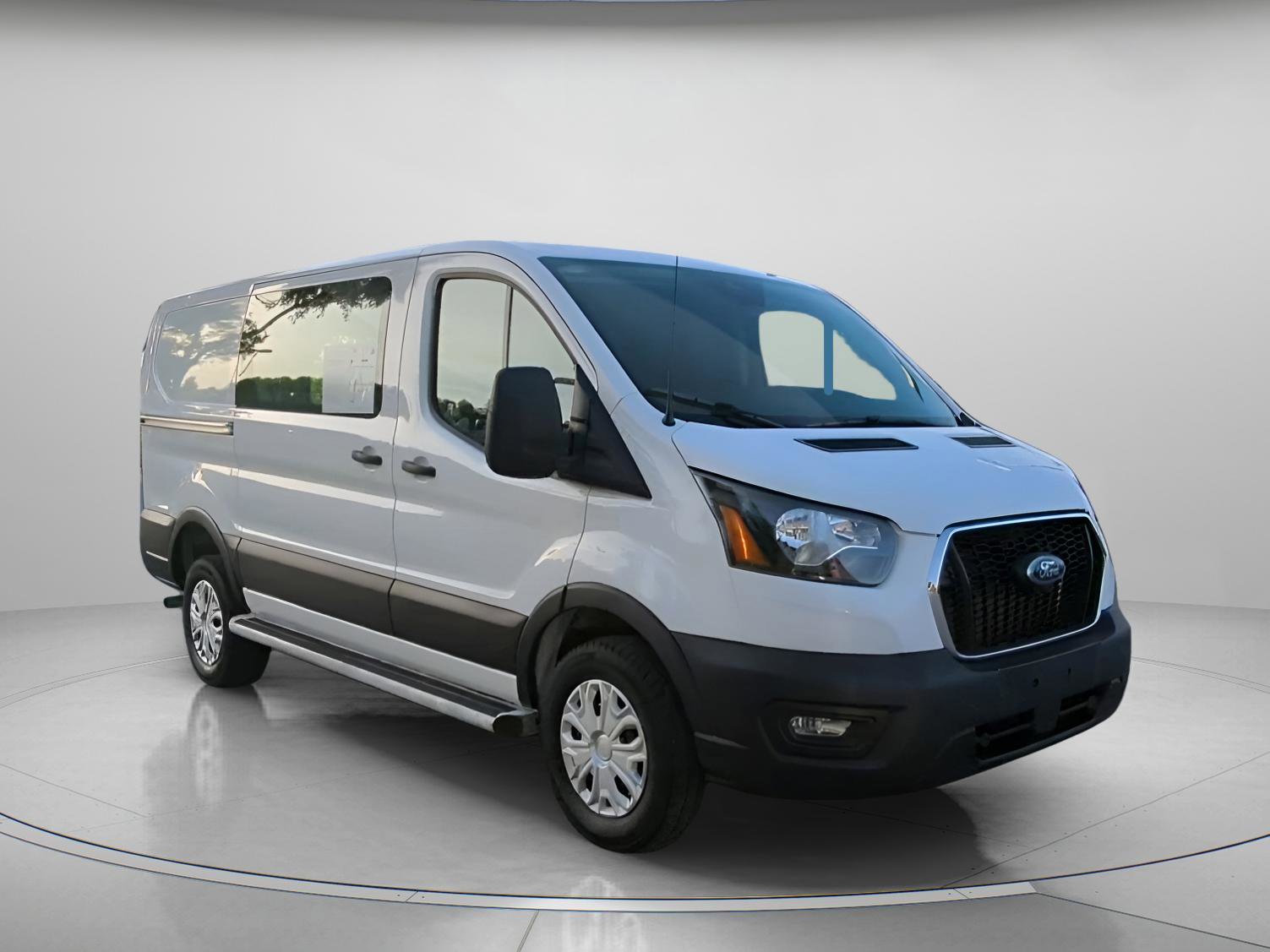 Certified 2025 Ford Transit 250 Low Roof w/ Exterior Upgrade Package RWD image 2