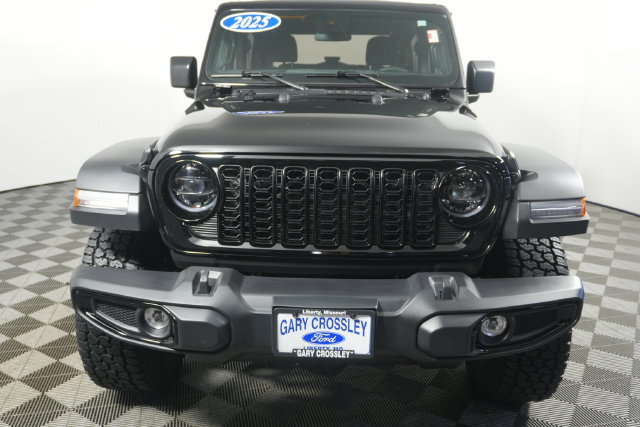 Used 2025 Jeep Wrangler Sport AWD/4WD image 8