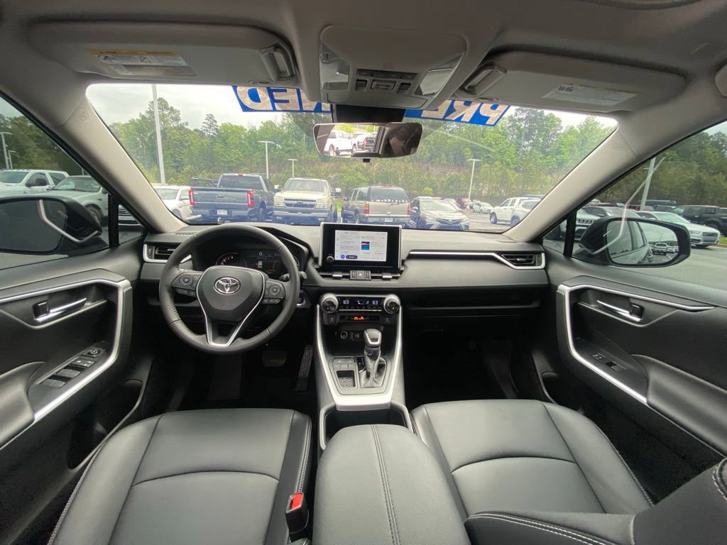 Used 2025 Toyota RAV4 XLE Premium FWD image 26