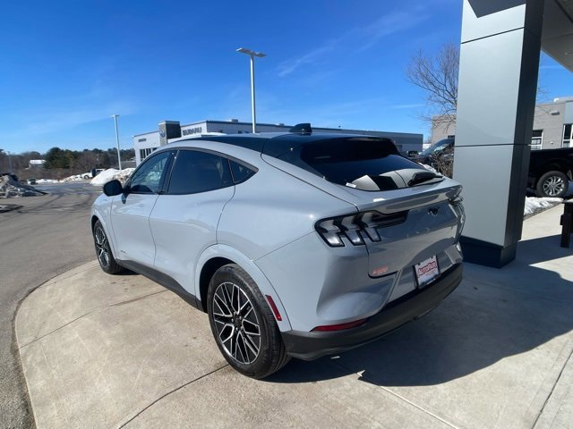 Certified 2025 Ford Mustang Mach-E Premium image 3