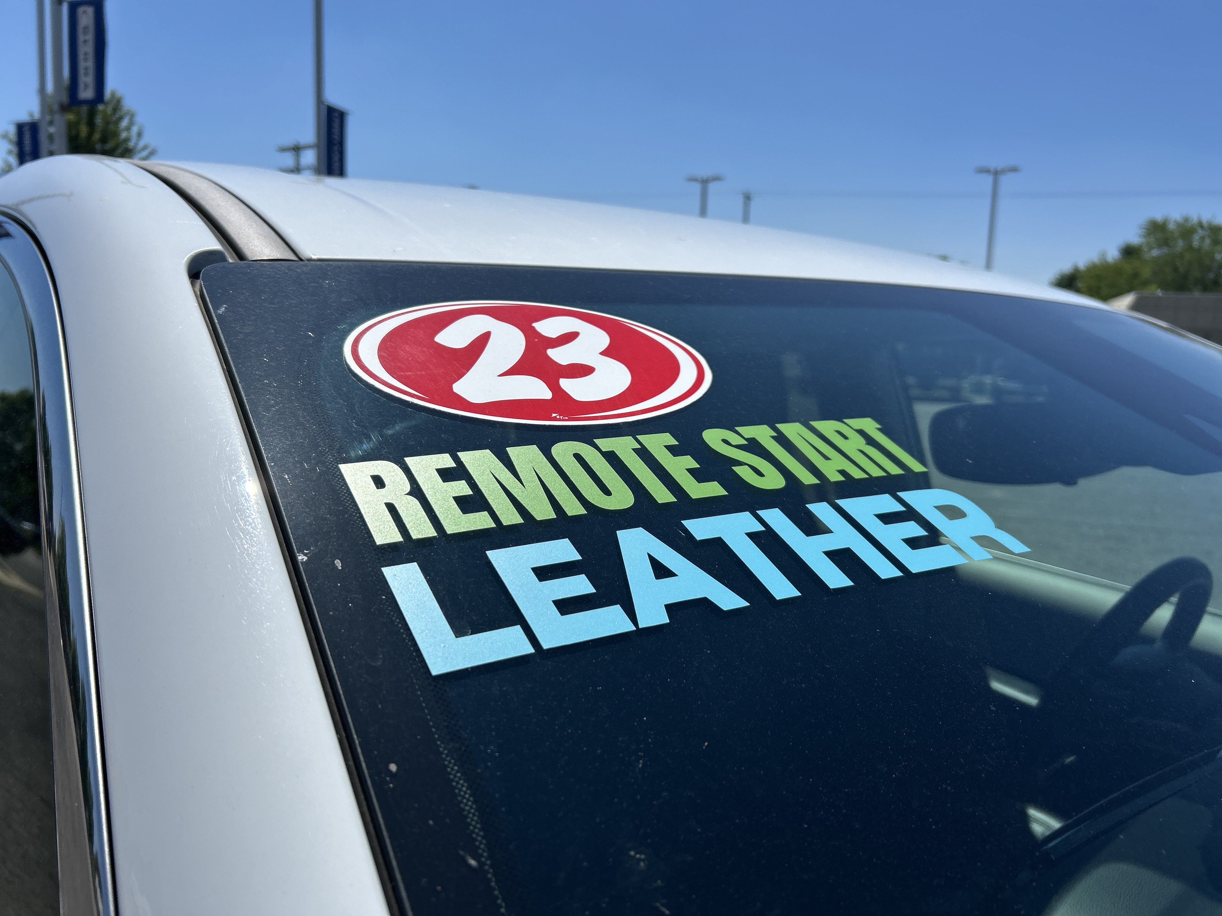 Used 2023 Chrysler Pacifica Touring-L FWD image 28