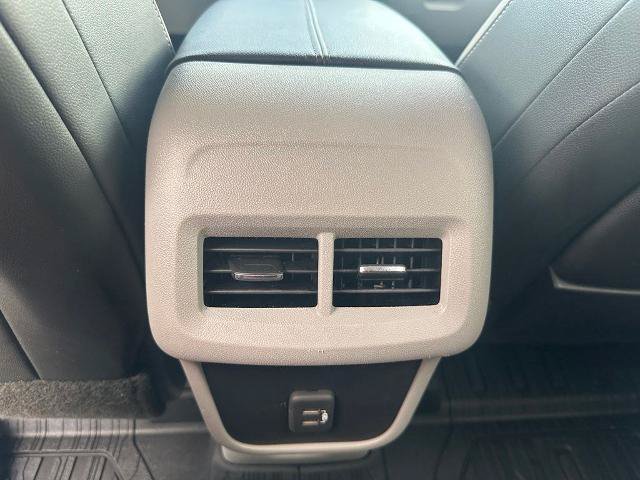Used 2022 GMC Terrain SLT w/ LPO, Floor Liner Package FWD image 16