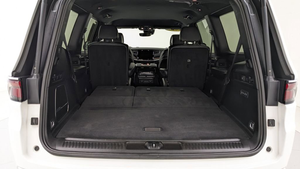 Used 2024 Jeep Wagoneer Series III image 6