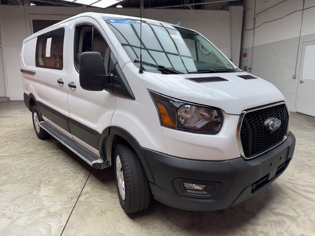 Certified 2025 Ford Transit 250 Low Roof w/ Exterior Upgrade Package RWD image 7