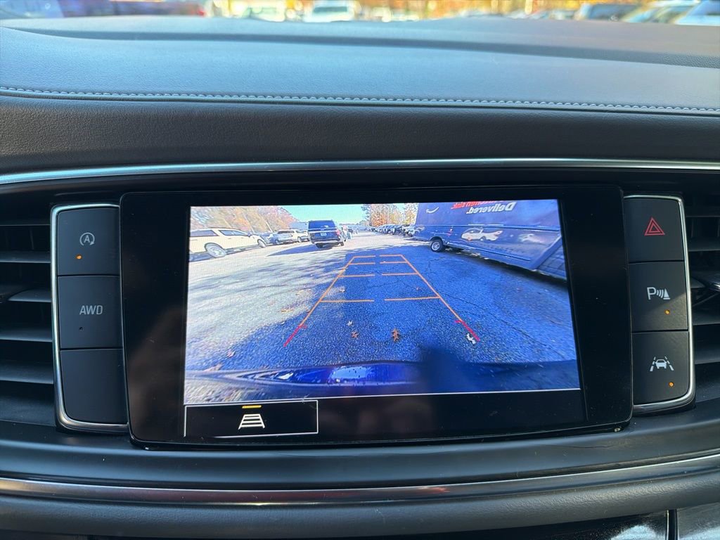 Used 2023 Buick Enclave Essence image 27