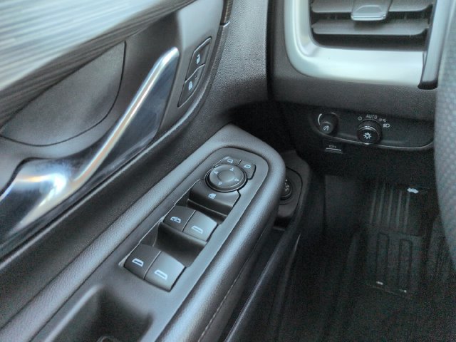 Used 2022 GMC Terrain SLE w/ Driver Convenience Package AWD/4WD image 29